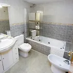 Casa Bruselas Nyaraló *